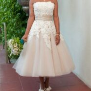 Love At First Sight for Vintage Style Wedding Dress