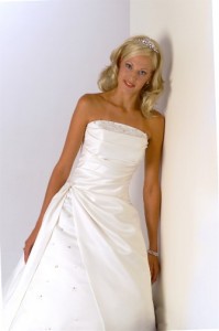 Expert Polyester brudklänning rengöring